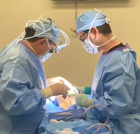 Dr. David Azouz and Dr. Solomon Azouz cirugía plástica facial en Dallas, TX