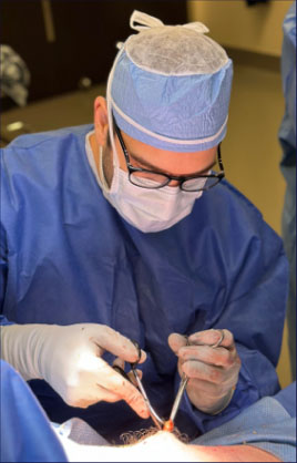 Dr. Solomon Azouz performing gyno surgery in Dallas, TX