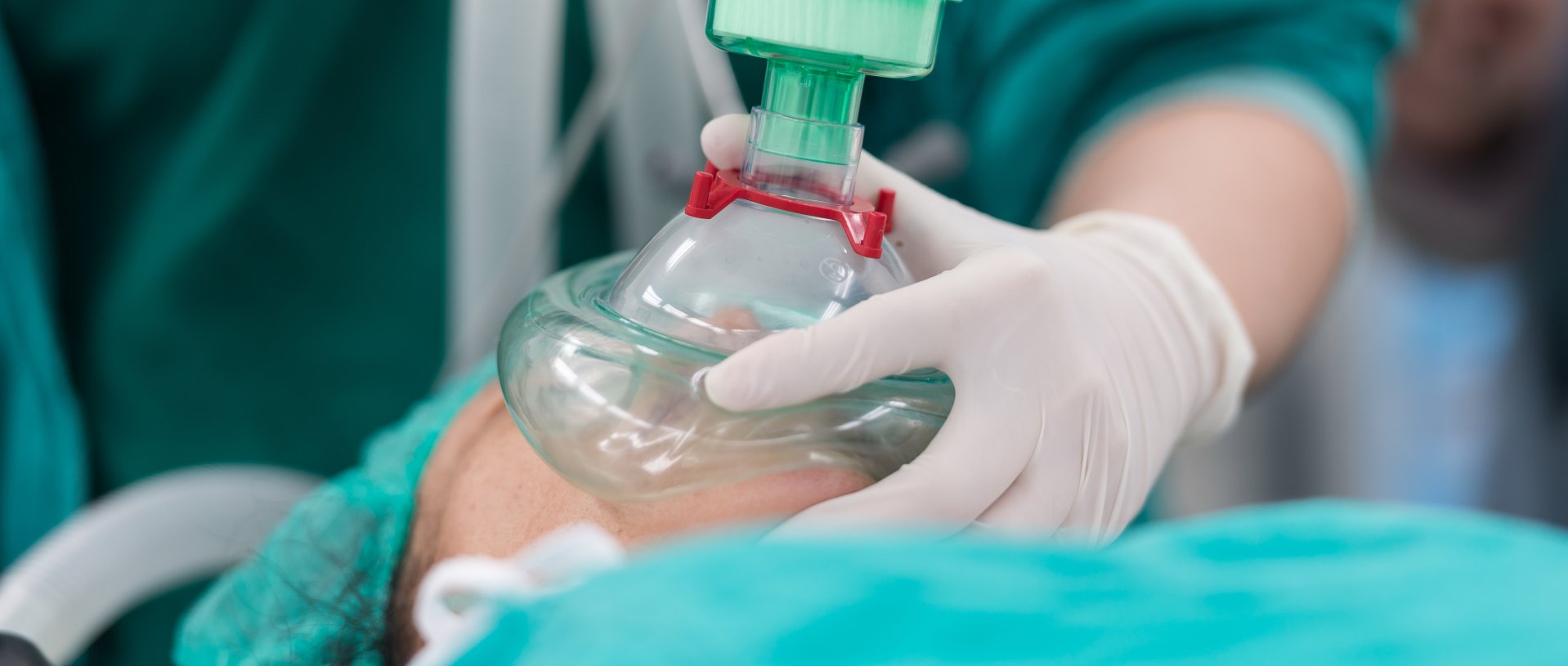 doctor hold oxygen mask | general anesthesia 
