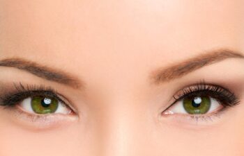 Close-up of eyelids before blepharoplasty